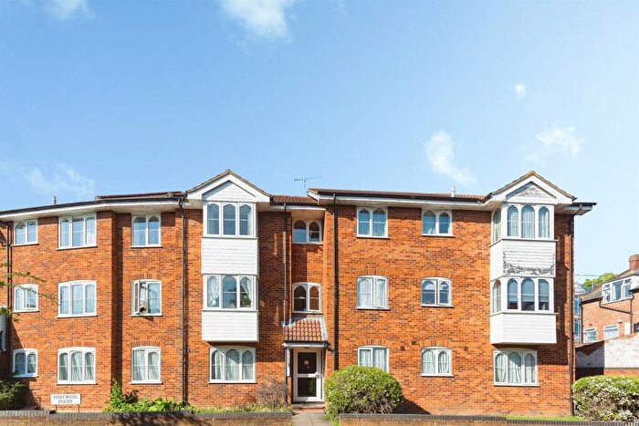 1 Bedroom Flat For Sale In Torrington Drive, Harrow, HA2
