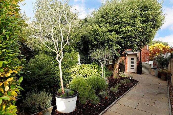 4 Bedroom Flat For Sale In Calonne Road, Wimbledon, SW19
