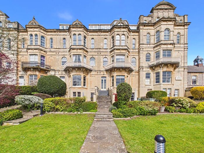 3 Bedroom Flat For Sale In Atlantic Road, Weston-Super-Mare, BS23