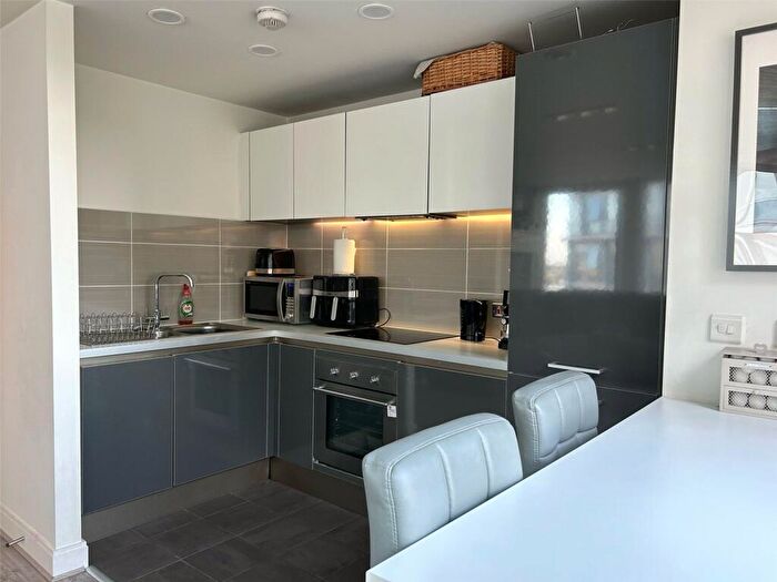 2 Bedroom Apartment For Sale In Strand Street, Liverpool, Merseyside, L1