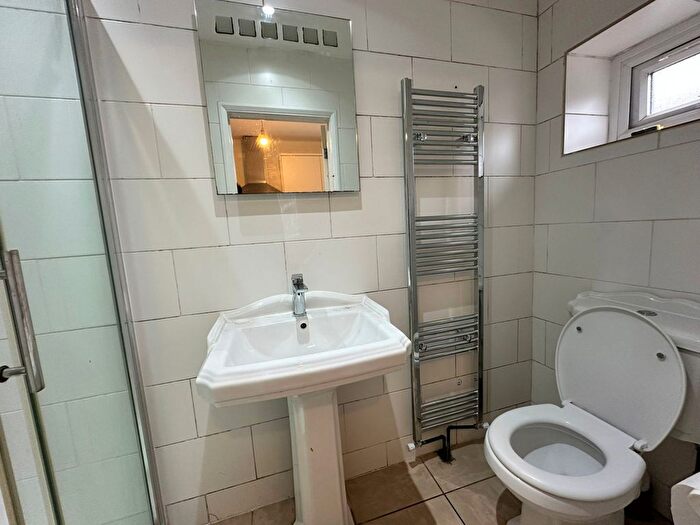 4 Bedroom Terraced House To Rent In Courtland Avenue, Cranbrook, Ilford, IG1