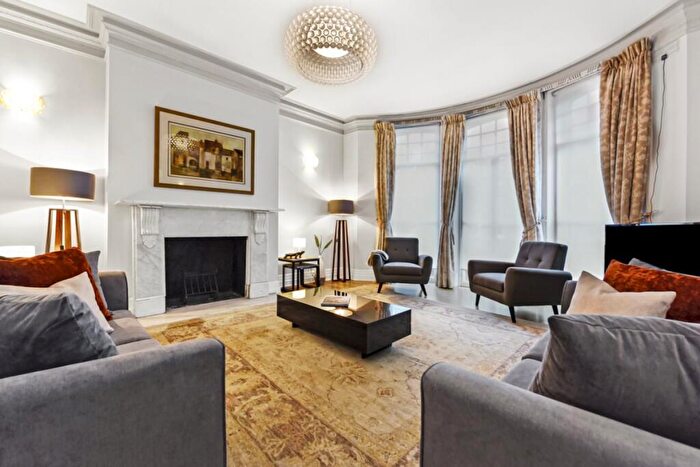4 Bedroom Apartment To Rent In Hyde Park Mansions, Transept Street, Marylebone, NW1