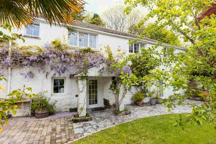 5 Bedroom Property To Rent In Venton Road, Falmouth, TR11