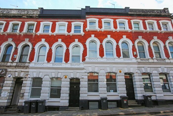 1 Bedroom Studio To Rent In King Street, Luton, Bedfordshire, LU1