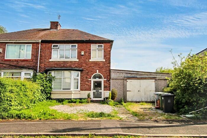 3 Bedroom Semi Detached House For Sale In Davenham Crescent, Crewe, Cheshire, Cheshire, CW2