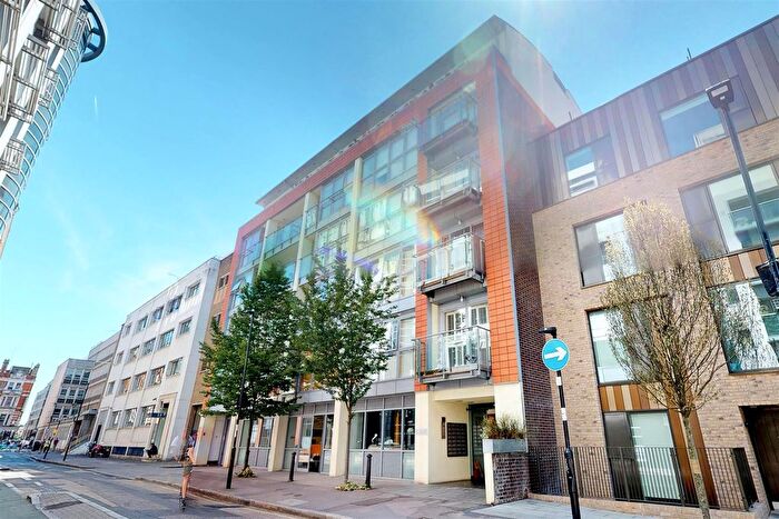 1 Bedroom Flat To Rent In Matisse Court, - Featherstone Street, London, EC1Y