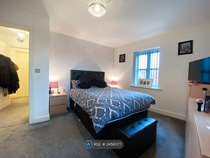 2 Bedroom Flat To Rent In Holly Farm Court, Widnes, WA8
