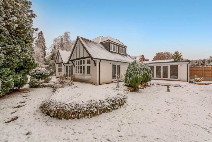 5 Bedroom Detached House To Rent In Milton Avenue, Gerrards Cross, SL9