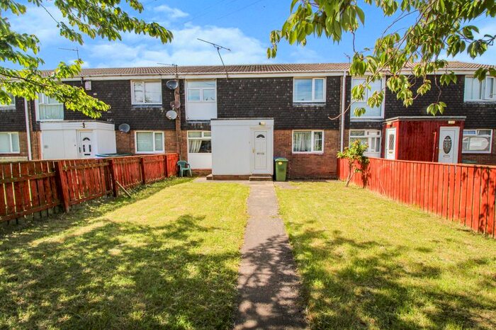 2 Bedroom Flat To Rent In Holystone Avenue, Blyth, NE24