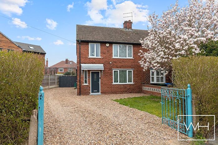 3 Bedroom Semi Detached House For Sale In Rowena Drive, Scawsby, Doncaster, DN5