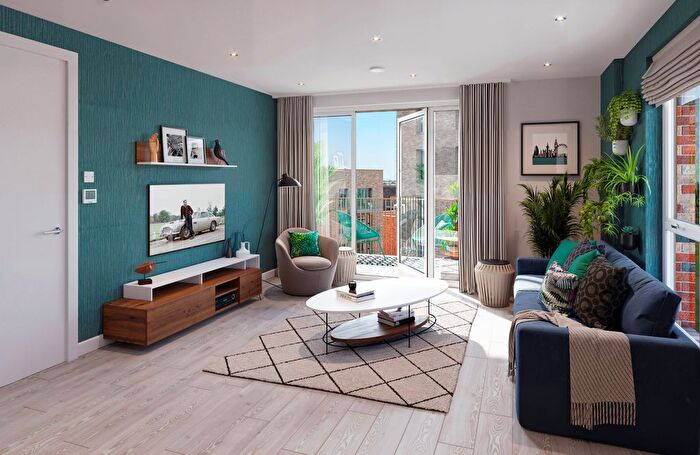 2 Bedroom Flat For Sale In Civic Street, Hounslow, TW3
