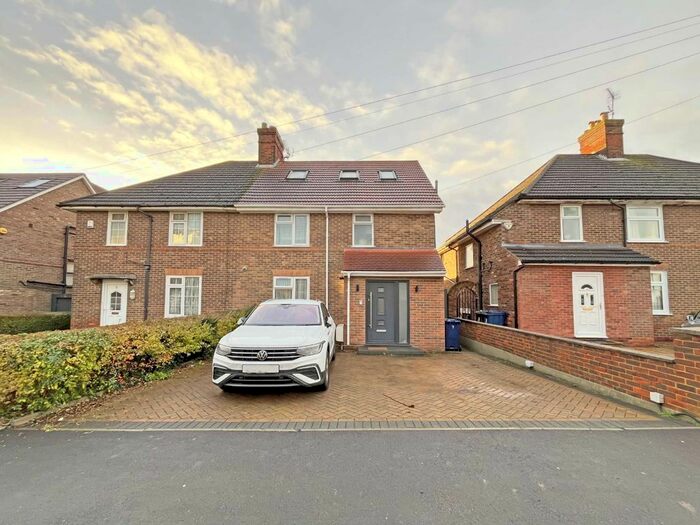 4 Bedroom Property To Rent In Norman Way, London, W3