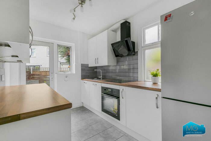 3 Bedroom Semi-Detached House To Rent In Parsonage Lane, Enfield, EN1