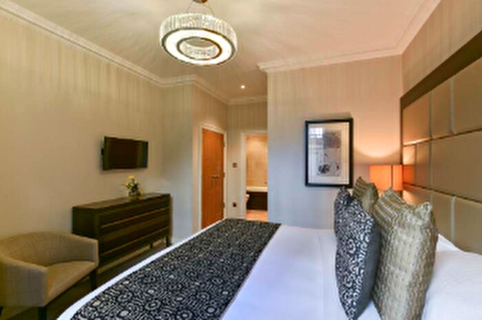 2 Bedroom Flat To Rent In Stanhope Gardens, London, SW7