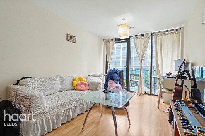 1 Bedroom Apartment For Sale In Skinner Lane, Leeds, LS7
