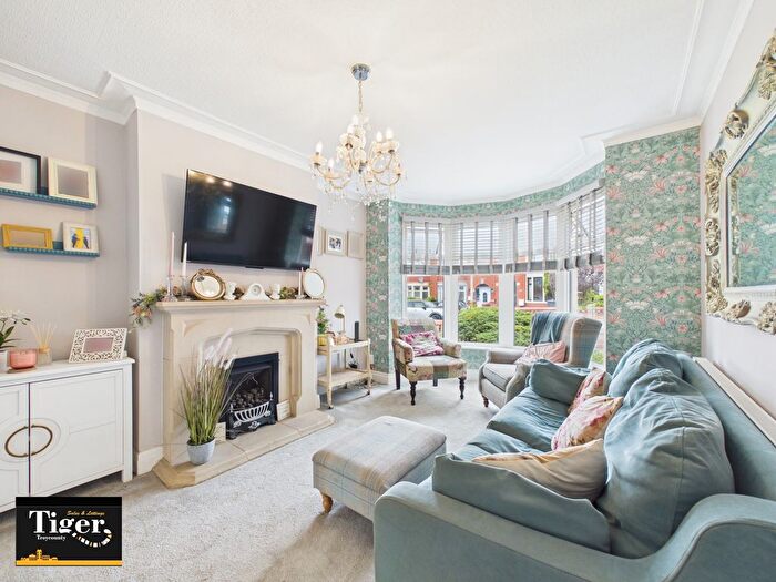 4 Bedroom Semi Detached House For Sale In Hartford Avenue, Blackpool, FY1