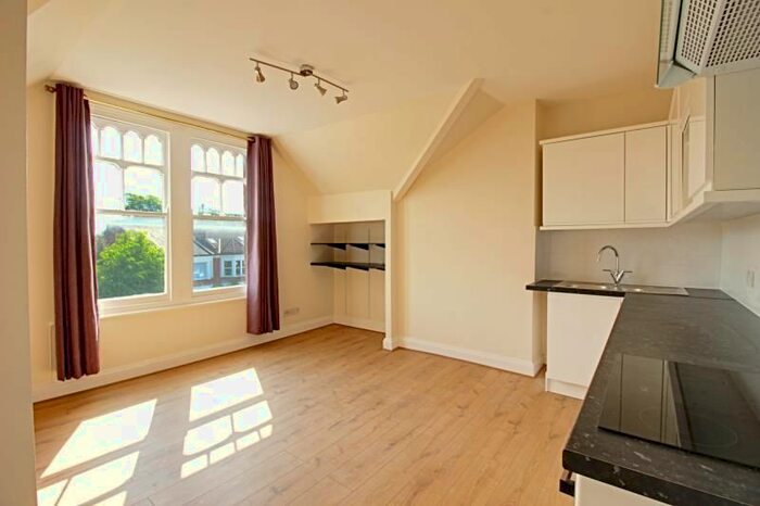 1 Bedroom Flat To Rent In High Road, Whetstone, London N20