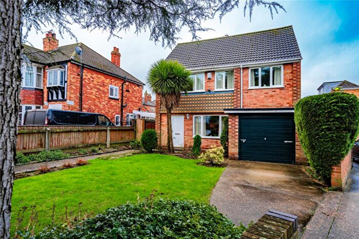 3 Bedroom Detached House For Sale In Scartho Road, Grimsby, Lincolnshire, DN33
