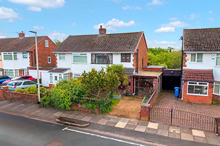 3 Bedroom Semi-Detached House For Sale In Spinney Avenue, Widnes, WA8