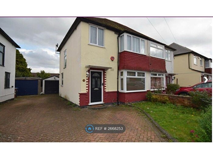 3 Bedroom Semi-Detached House To Rent In Crawford Road, Hatfield, AL10