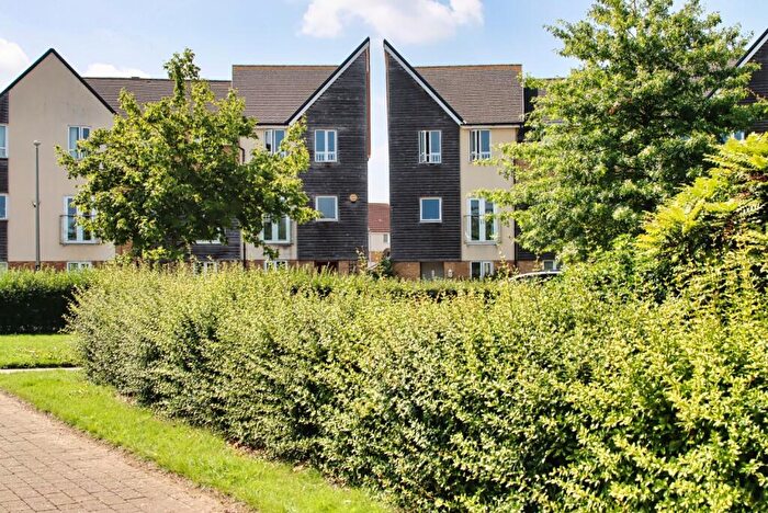 4 Bedroom Town House For Sale In Wenford, Broughton, Milton Keynes, Buckinghamshire, MK10