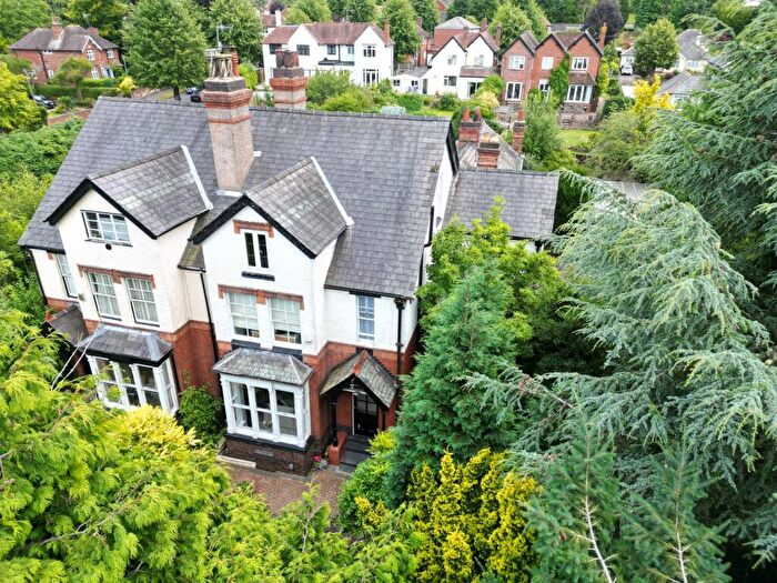 7 Bedroom Semi Detached House For Sale In Chester Road South, Kidderminster, DY10