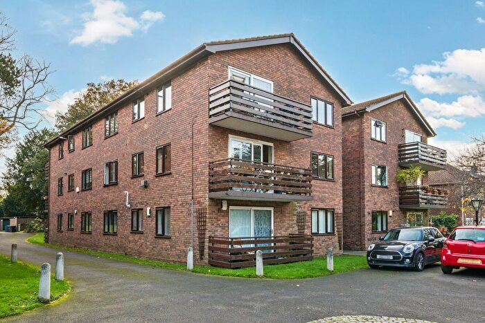 1 Bedroom Flat For Sale In Albemarle Road, Beckenham, BR3