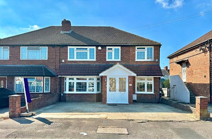 5 Bedroom Property For Sale In Laburnum Road, Hayes, UB3