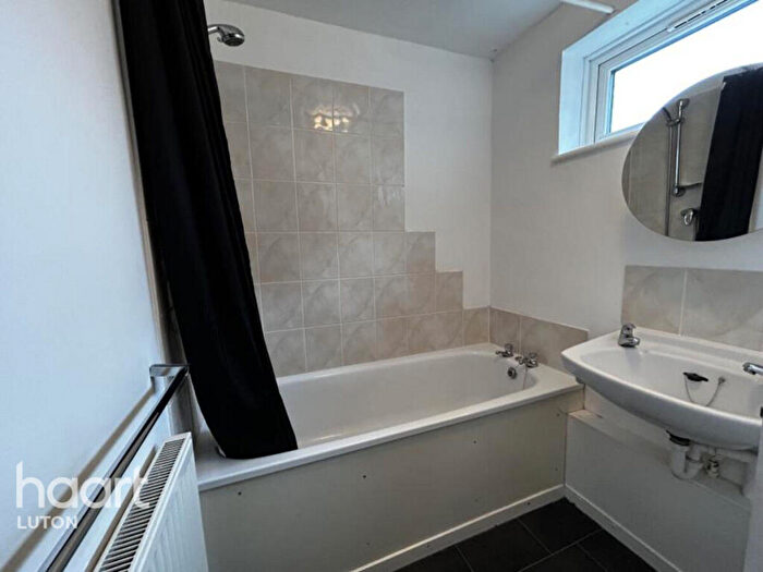 1 Bedroom Apartment To Rent In Grace Way, Stevenage, SG1