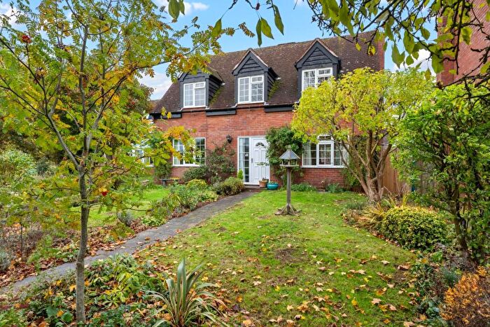 4 Bedroom Detached House For Sale In Louisa Ward Close, Marton, Rugby, CV23