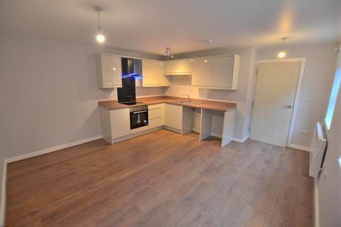2 Bedroom Flat To Rent In Albert Terrace, Off High Street, Loughborough, Leicestershire, LE11