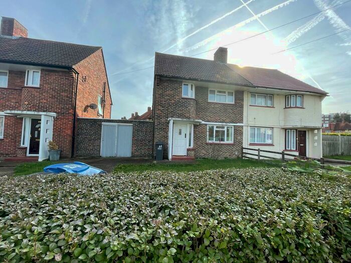 3 Bedroom House To Rent In Stroud Green Way, CR0