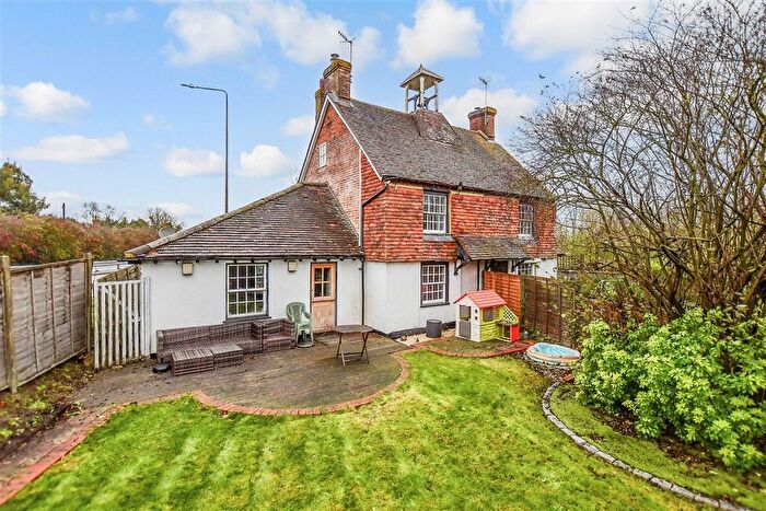 2 Bedroom Semi Detached House For Sale In Maidstone Road, Paddock Wood, Kent, TN12