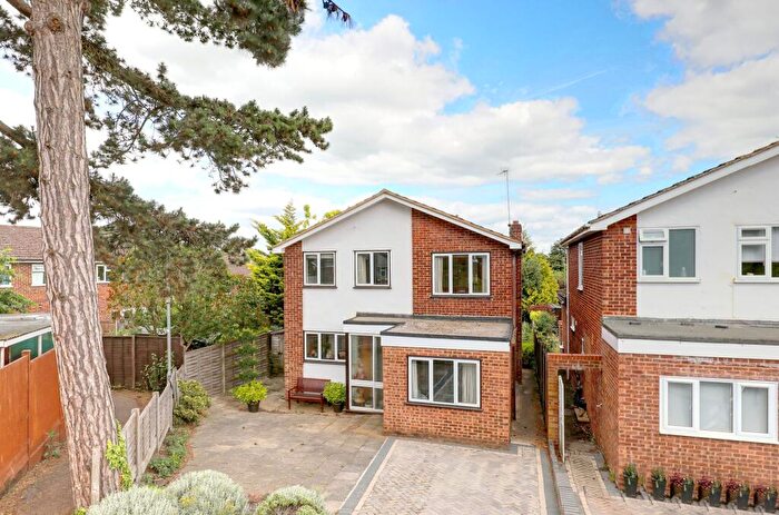 4 Bedroom Detached House For Sale In The Grotto, Ware, SG12