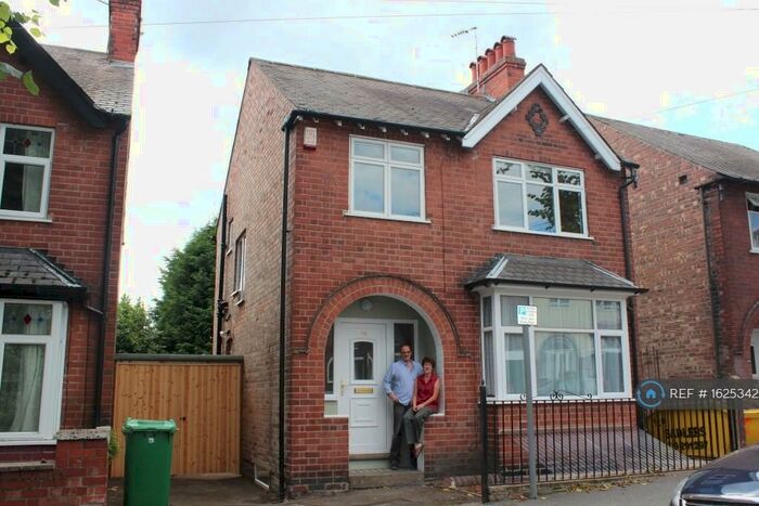 5 Bedroom Detached House To Rent In Harrington Drive, Nottingham, NG7