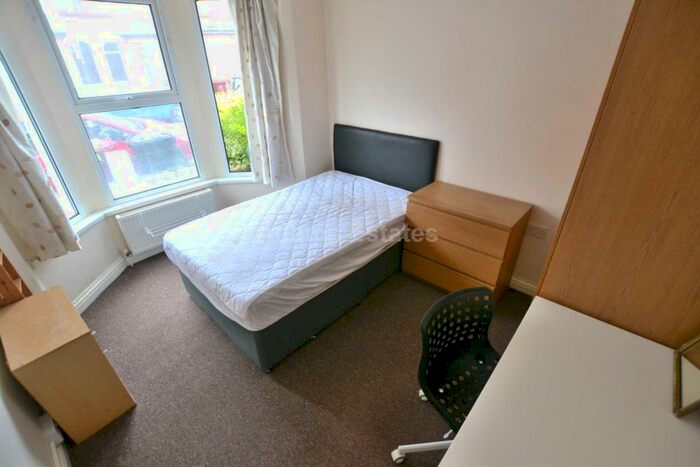 4 Bedroom Terraced House To Rent In Norris Road, Earley, RG6