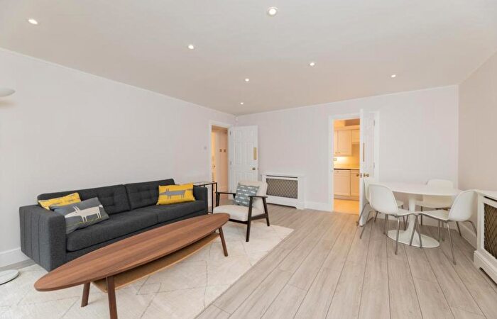 2 Bedroom Apartment To Rent In Hall Road, St John's Wood, London, NW8
