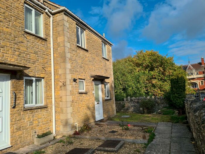 2 Bedroom End Of Terrace House To Rent In Shepton Mallet, BA4