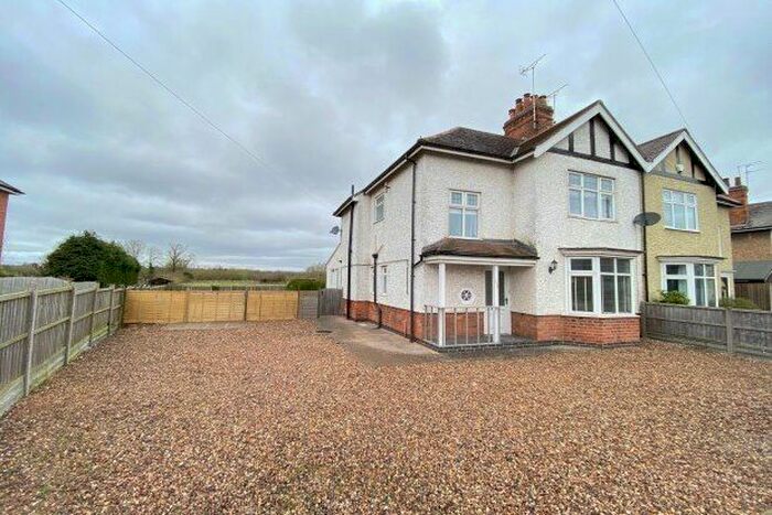 3 Bedroom Semi-Detached House To Rent In Cossington Road, Loughborough, LE12