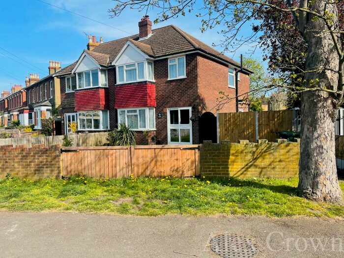3 Bedroom Semi-Detached House To Rent In Stanwell Road, Ashford TW15