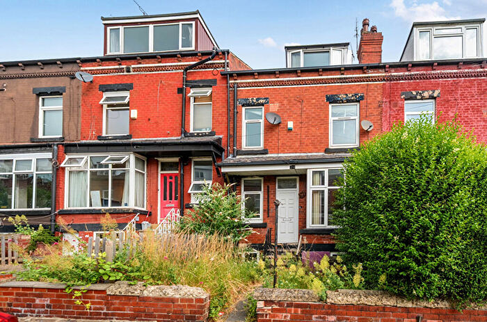 3 Bedroom Terraced House For Sale In Stanmore View, Burley, Leeds, LS4