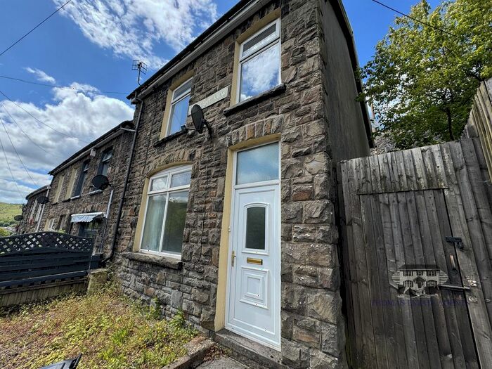 3 Bedroom End Of Terrace House To Rent In Pleasant View, Tylorstown, Ferndale, Rhondda Cynon Taff., CF43