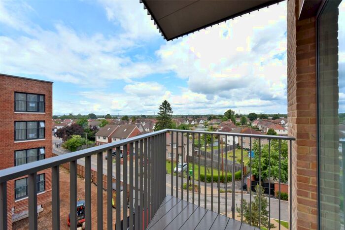 2 Bedroom Apartment To Rent In Darjeeling House, Memorial Avenue, Slough, SL1