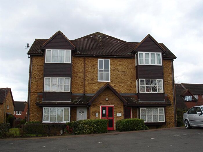 Studio To Rent In Cambrian Green, Snowdon Drive, Colindale, London, NW9