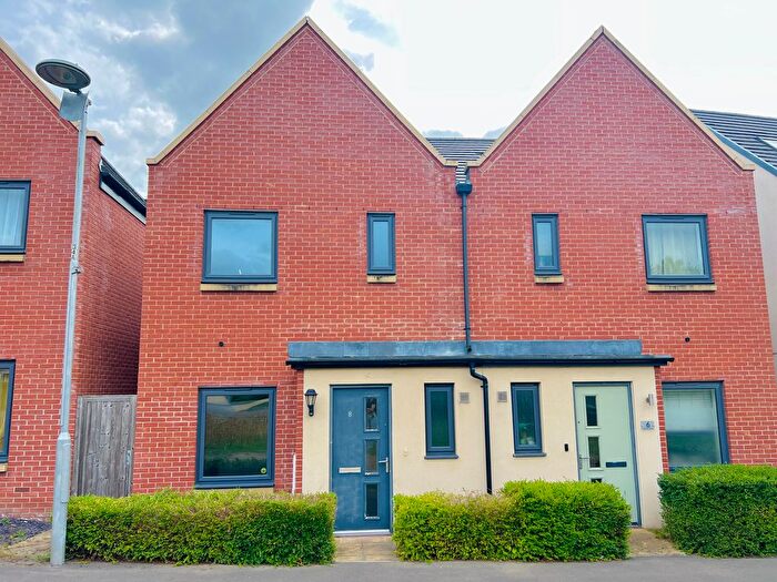 3 Bedroom Semi-Detached House To Rent In Trinity Way, Basingstoke, RG24