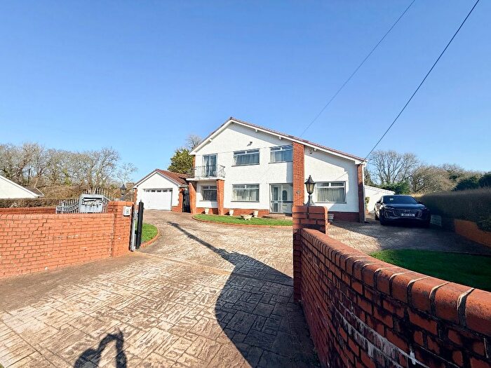 4 Bedroom Detached House For Sale In Swansea Rd, Pontlliw, SA4