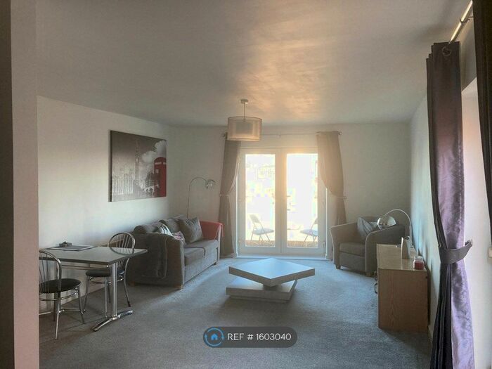 2 Bedroom Flat To Rent In Old Harbour Court, Hull, HU2