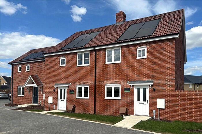 2 Bedroom Terraced House For Sale In London Road, Beccles, Suffolk, NR34