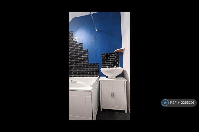 1 Bedroom Terraced House To Rent In Elgar Close, London, E13