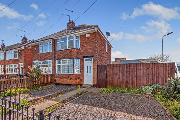 1 Bedroom Semi-Detached House For Sale In Thurcaston Road, Leicester, LE4